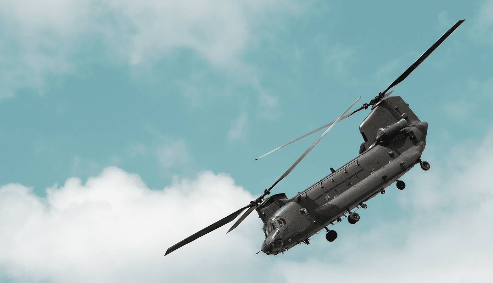 ch-47 chinook helicopter