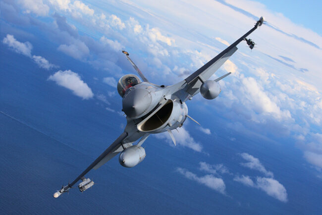 F-16 plane flying in the sky